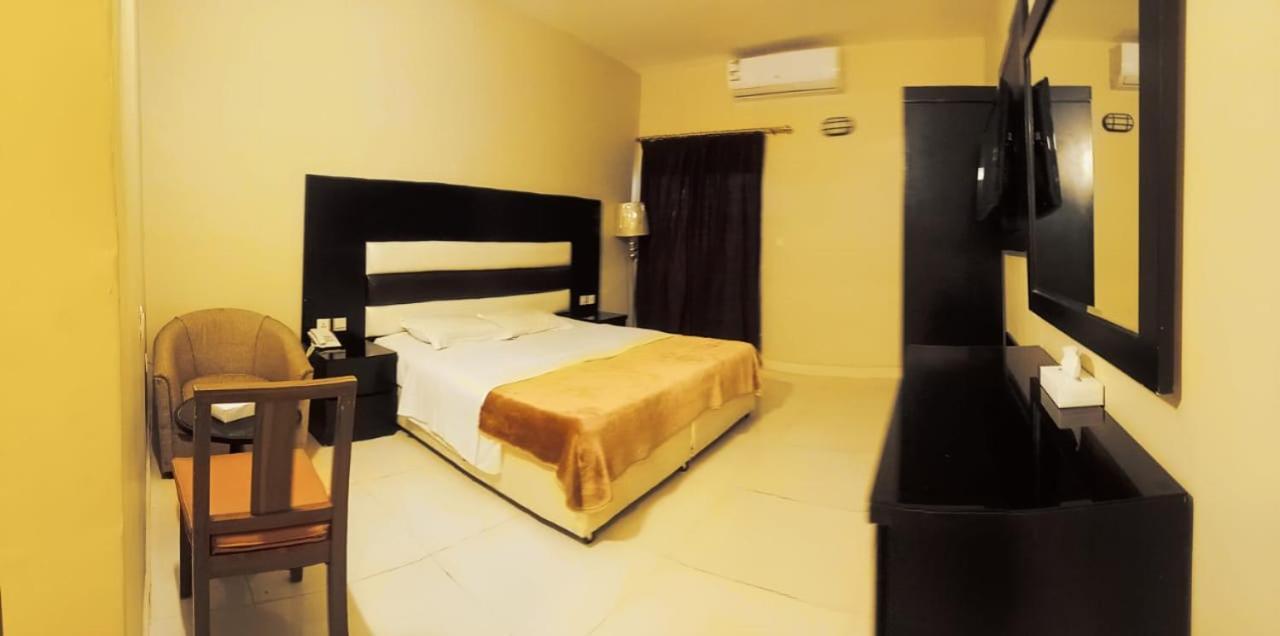 Aliqbal Hotel Al Khobar Exterior photo